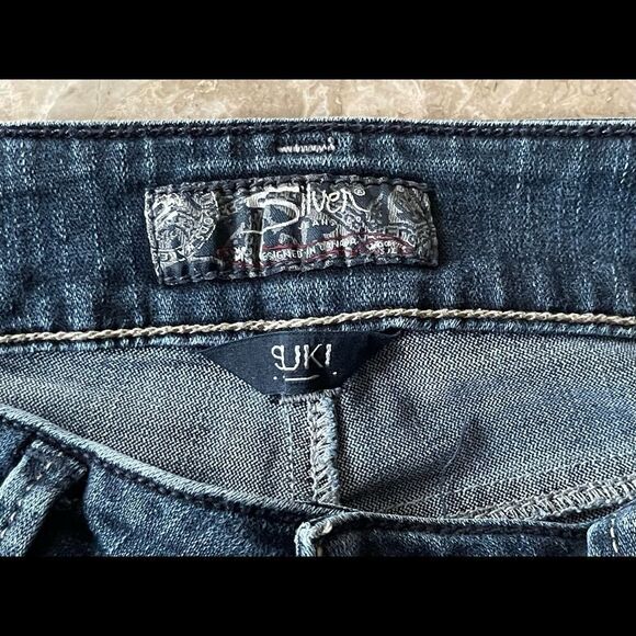 SILVER jeans dark Wash mid rise boot cut jeans - Picture 5 of 10